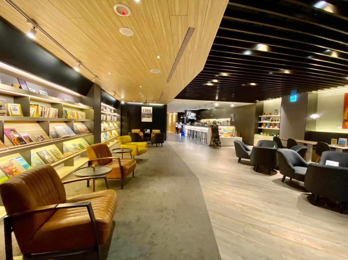 Hub Hotel Zhongli Таоуан Екстериор снимка