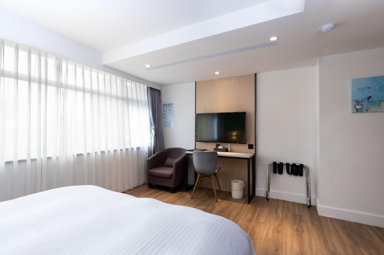 Hub Hotel Zhongli Таоуан Екстериор снимка
