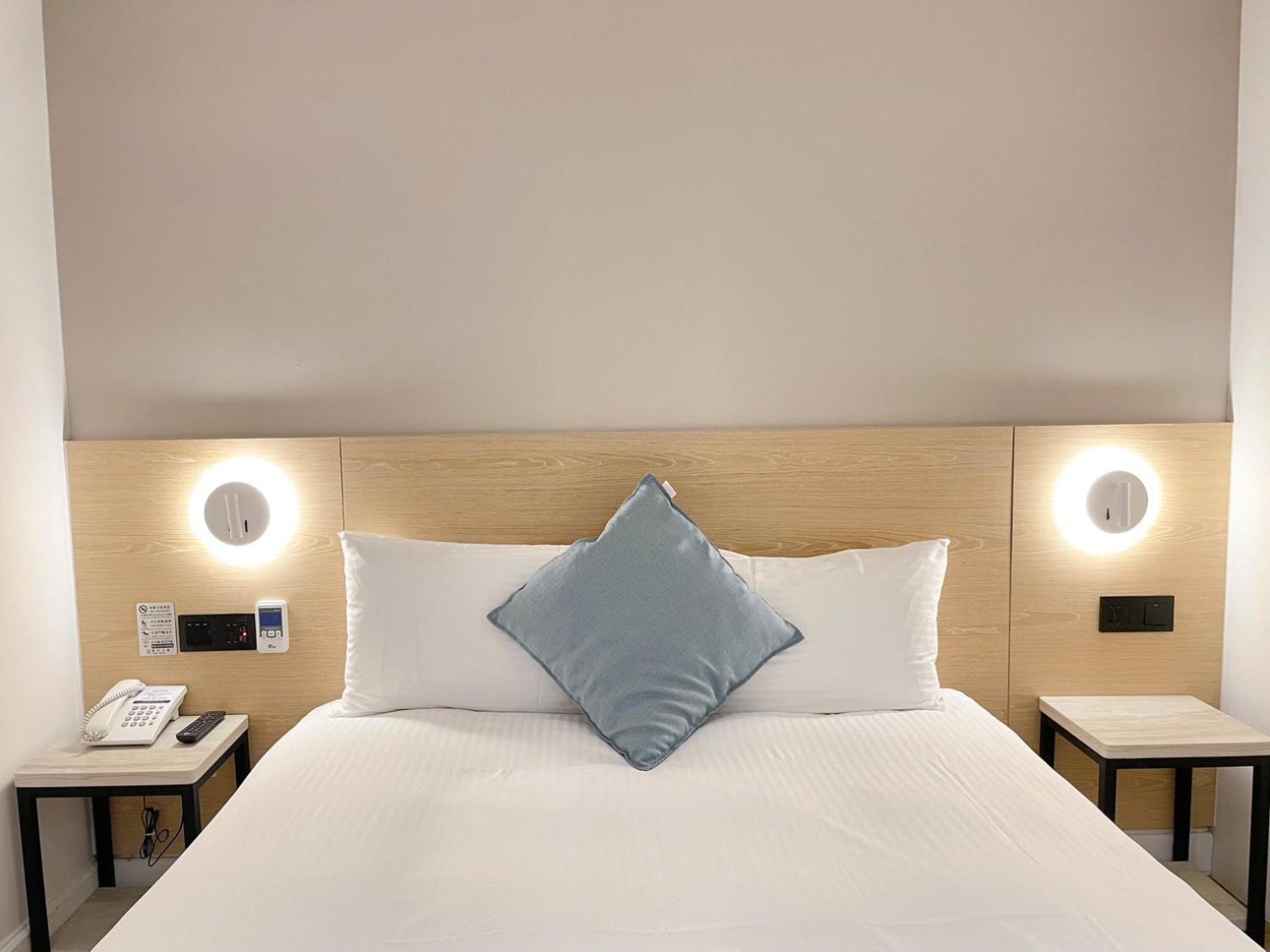 Hub Hotel Zhongli Таоуан Екстериор снимка