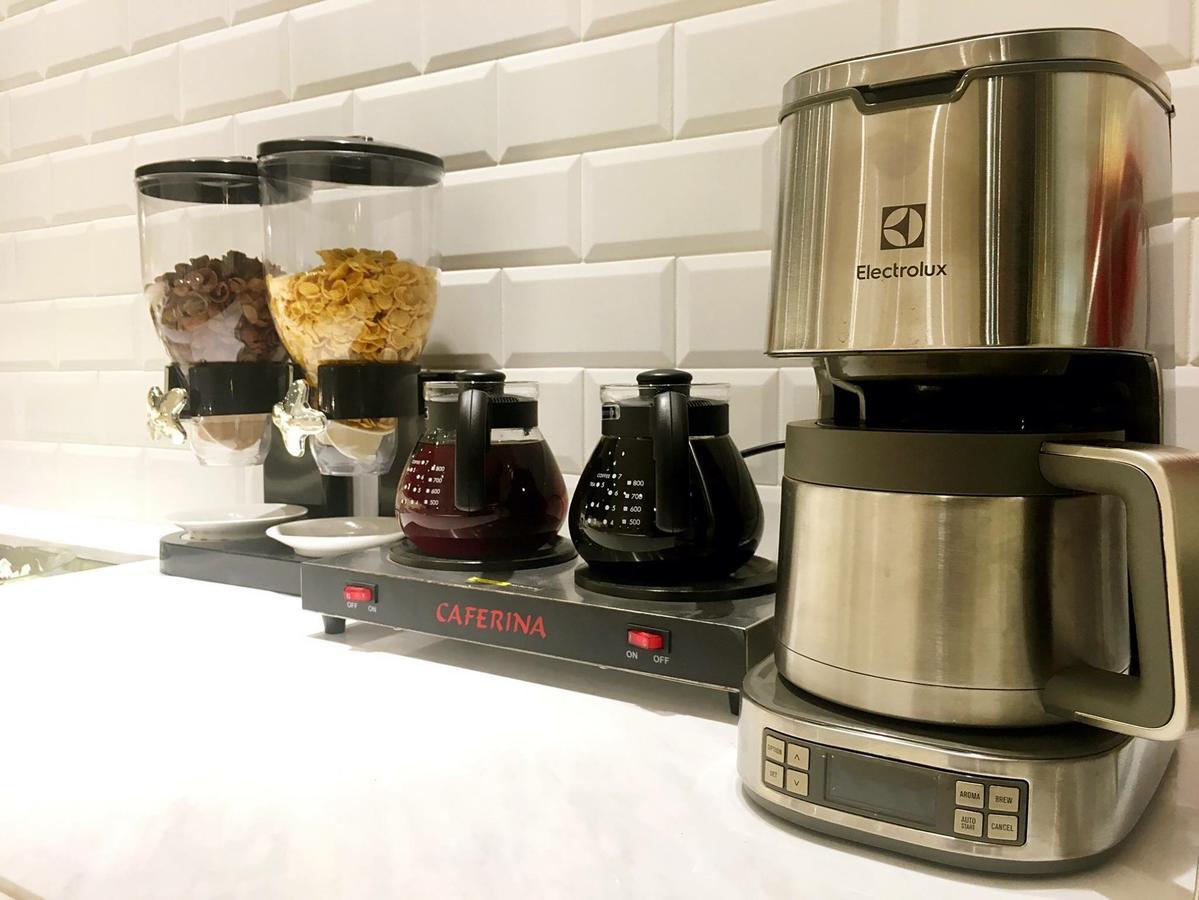 Hub Hotel Zhongli Таоуан Екстериор снимка