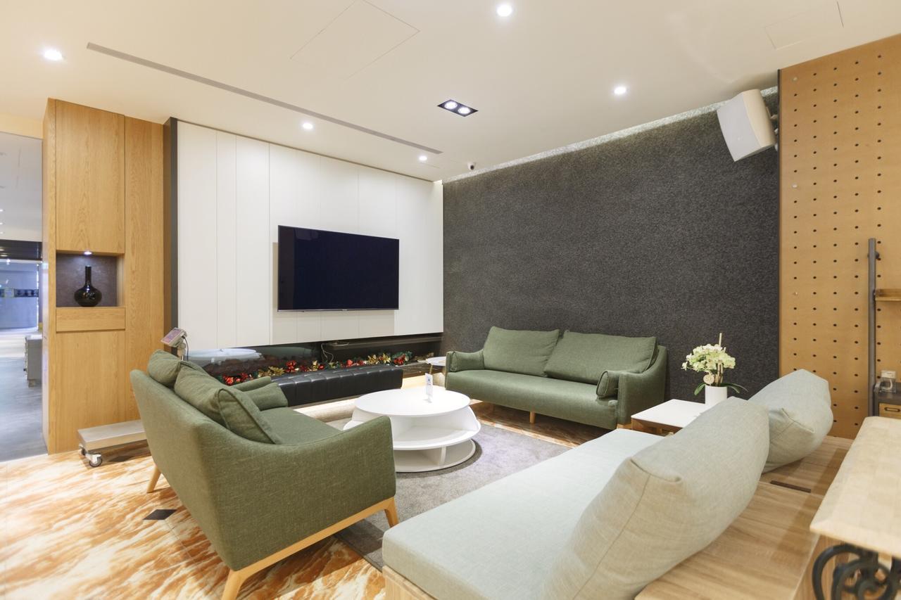 Hub Hotel Zhongli Таоуан Екстериор снимка