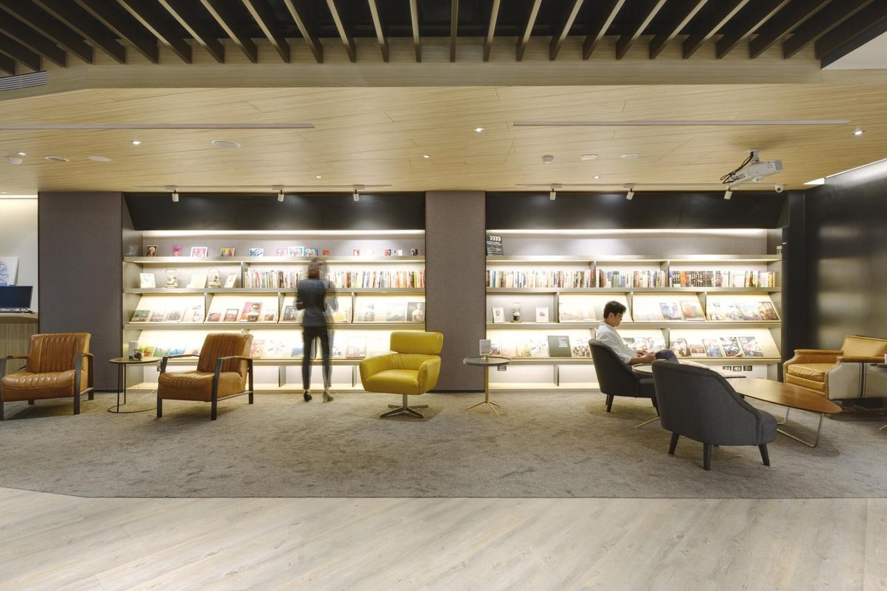 Hub Hotel Zhongli Таоуан Екстериор снимка